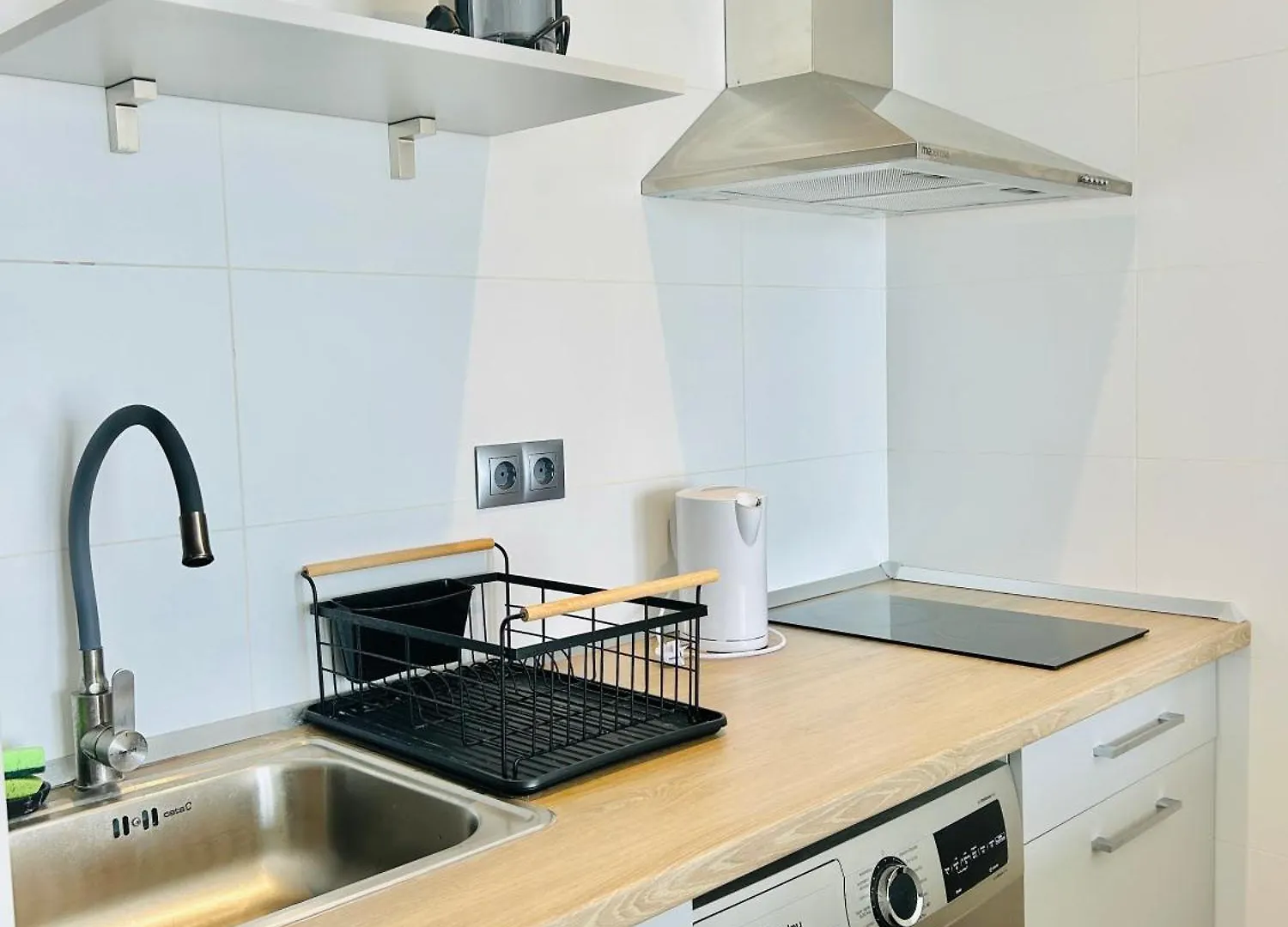 Stylish Sea-View Apartment Benalmadena